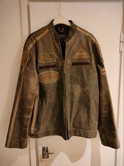 Product image 1 of 6