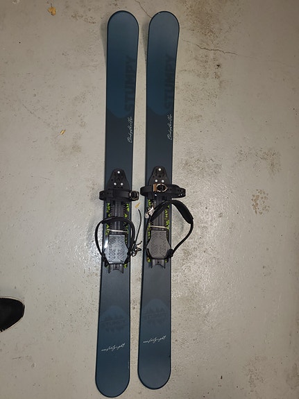 Product image 1 of 8