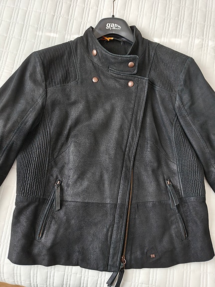 Product image 1 of 4