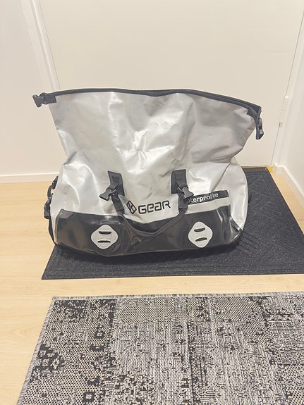 Product image 1 of 2