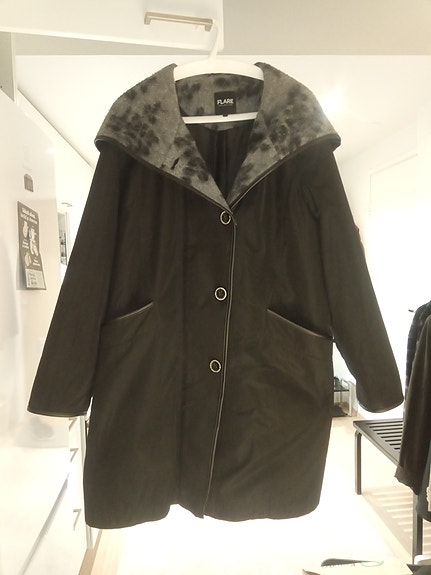 Product image 1 of 9