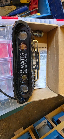 Product image 1 of 2
