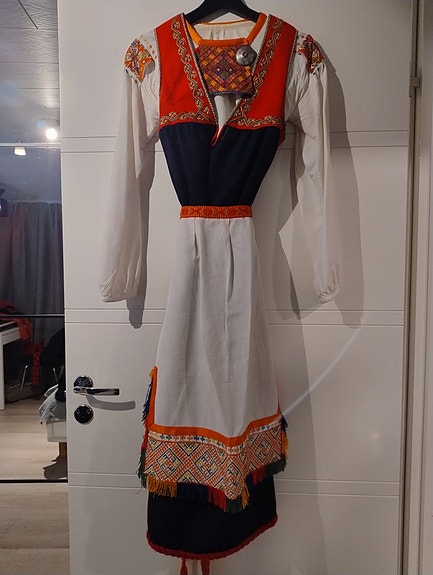 Product image 1 of 12