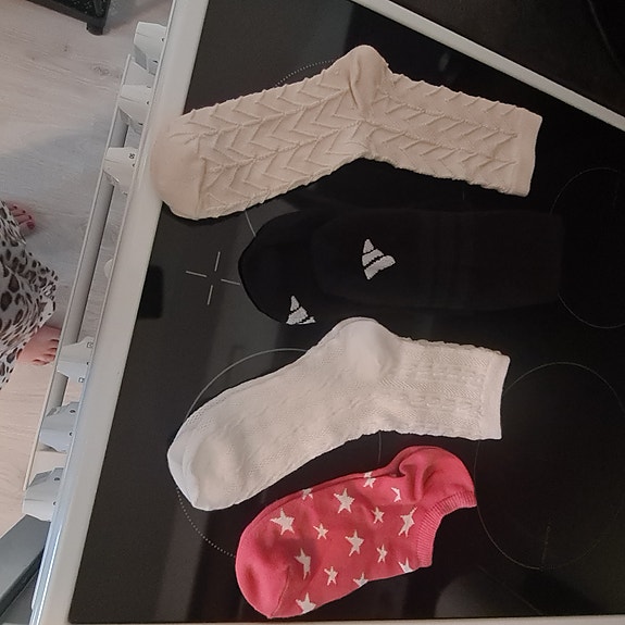 Product image 1 of 2