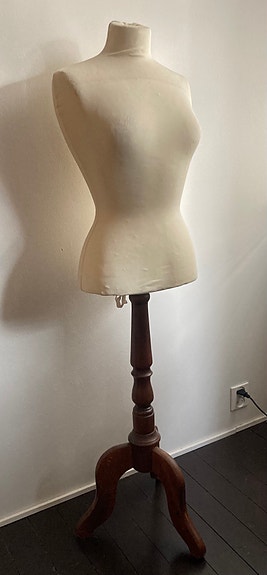 Product image 1 of 9