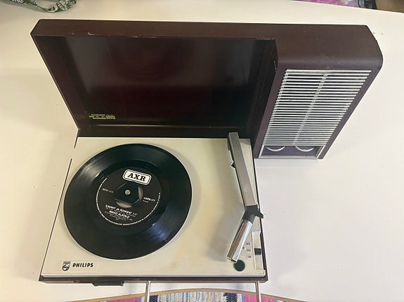 Product image 1 of 2