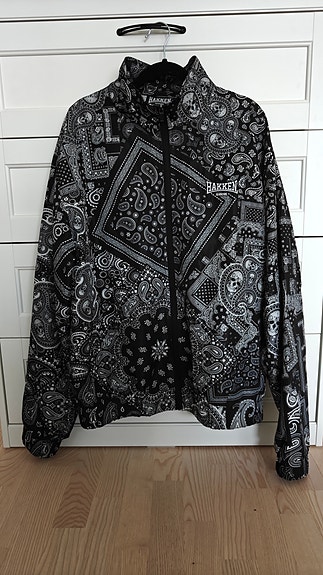Product image 1 of 3