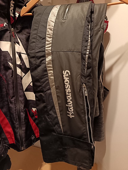 Product image 1 of 3