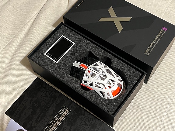 Product image 1 of 2