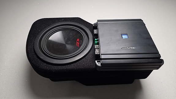 Product image 1 of 2