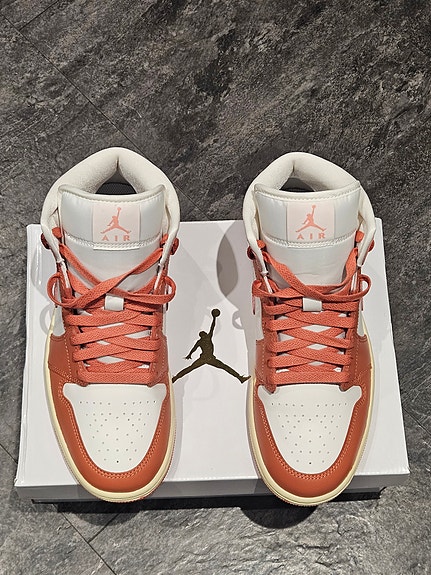 Product image 1 of 6