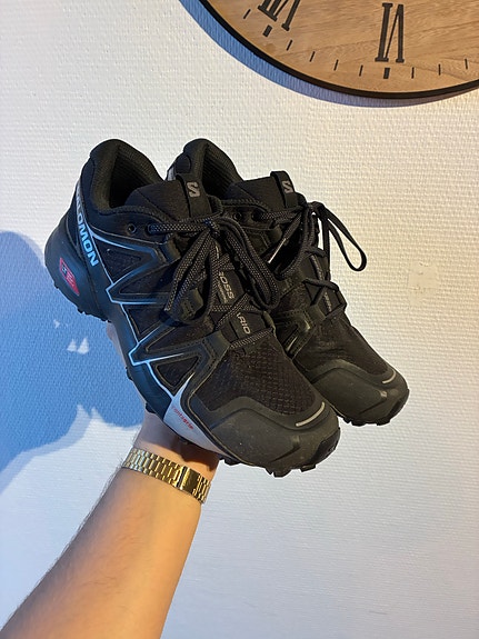 Product image 1 of 6