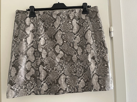 Product image 1 of 8