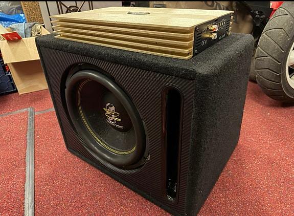 Product image 1 of 3