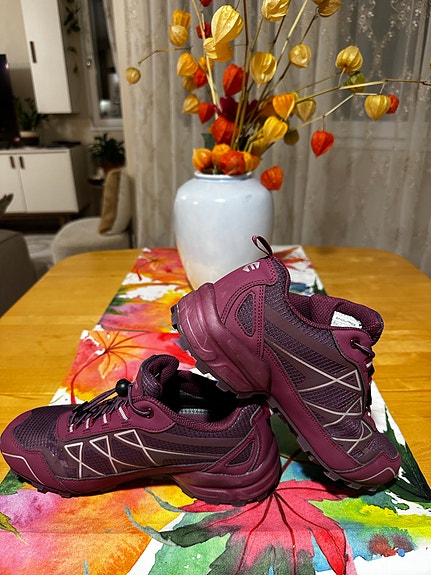 Product image 1 of 7