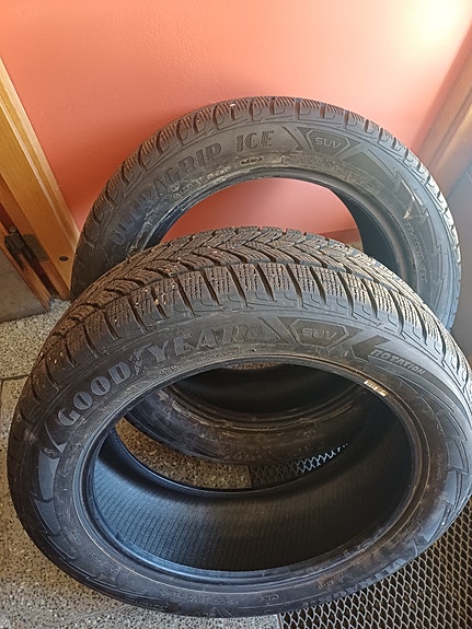 235/55/19 ja 255/50/19 Goodyear kitkarenkaat x 4 kpl