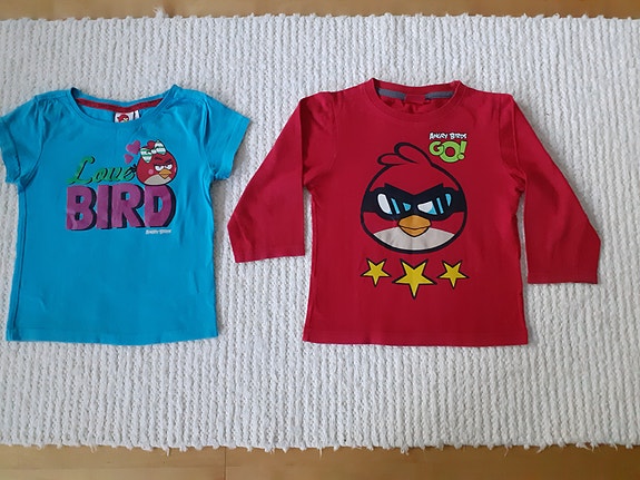 Kaksi Angry Birds - paitaa