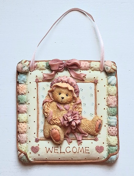 Welcome nalle kyltti Priscilla Hillman