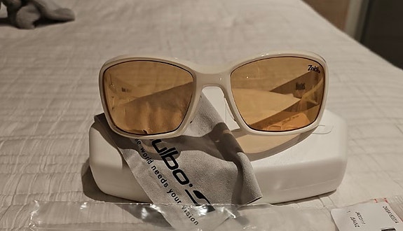 Julbo aurinkolasit