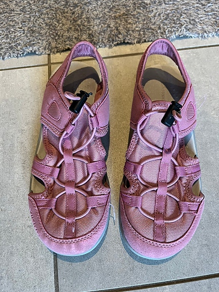 Viking sandaalit 35