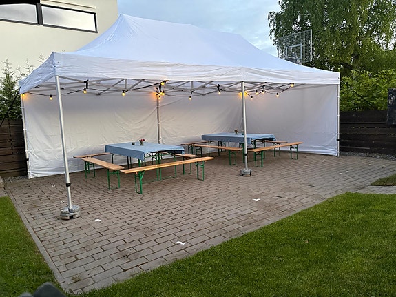 Vuokrataan; Juhlateltta / Pop-Up teltta