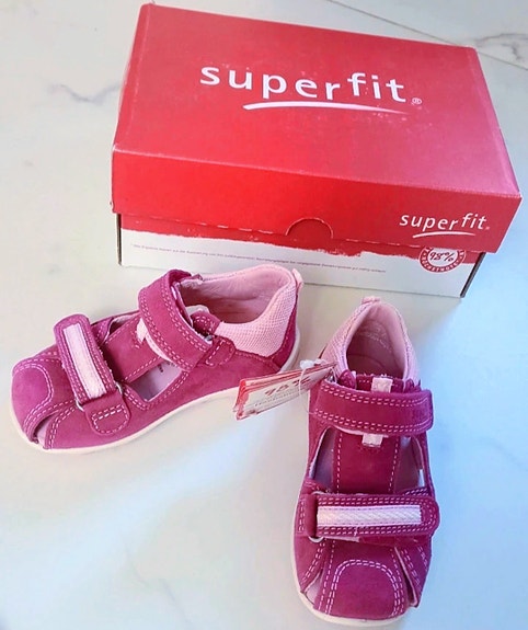 UUDET nahka sandaalit SuperFit, 21