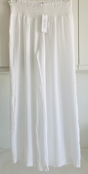 Uudet Celestino collection väljät housut